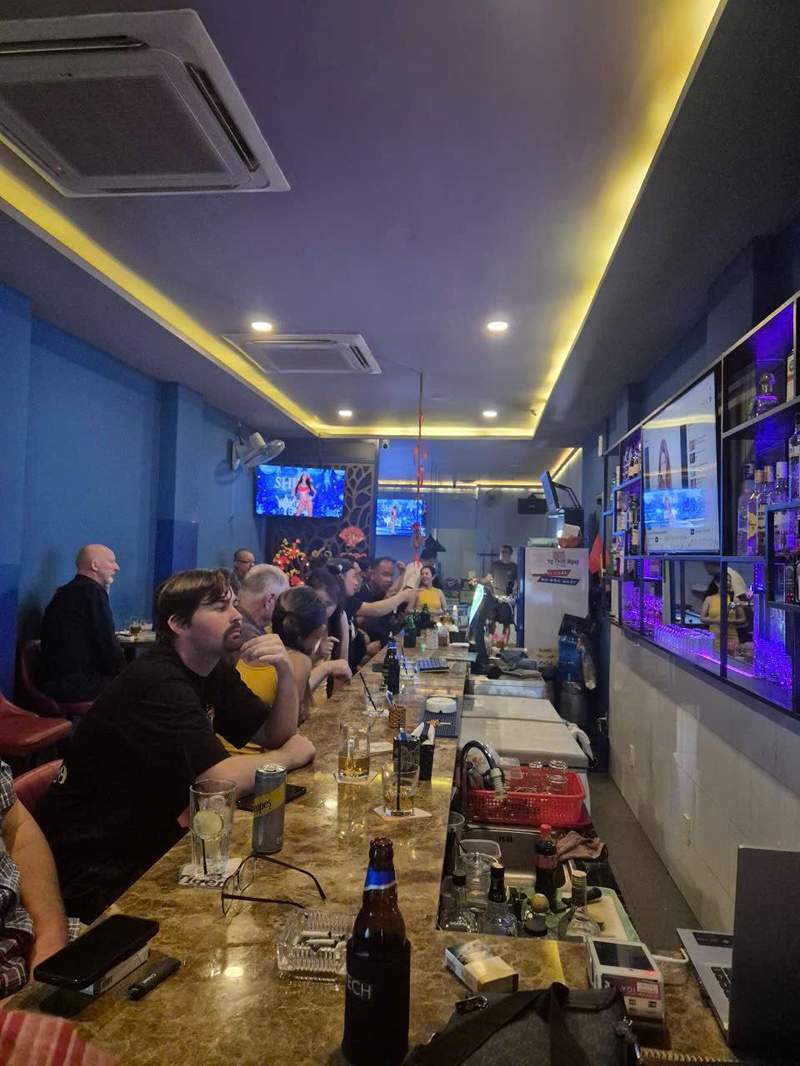 Friends Bar party