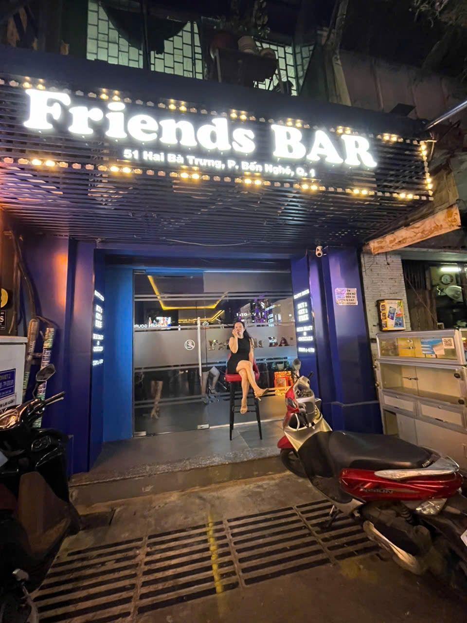 Friends Bar facade